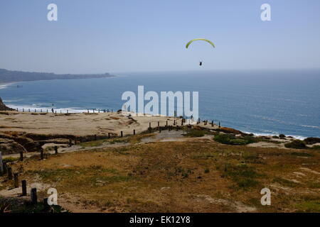 Paragliding in Torrey Pines Glider Port, San Diego, CA Stockfoto