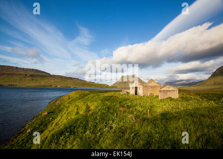 Alte verlassene Stein Bauernhaus auf der Halbinsel Snaefellsnes in Island. Stockfoto