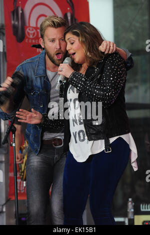 Lady Antebellum führen live auf NBC "Today" show Featuring: Hillary Scott, Lady Antebellum, Charles Kelley Where: New York City, New York, USA bei: 30 Sep 2014 Stockfoto