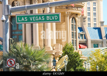 LAS VEGAS, NEVADA, USA - 21. Oktober 2013: Wegweiser auf dem Las Vegas Stockfoto