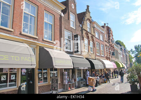 Dordrecht, Niederlande - 28 September: Menschen auf der Straße am 28. September 2013 in Dordrecht, Niederlande Stockfoto