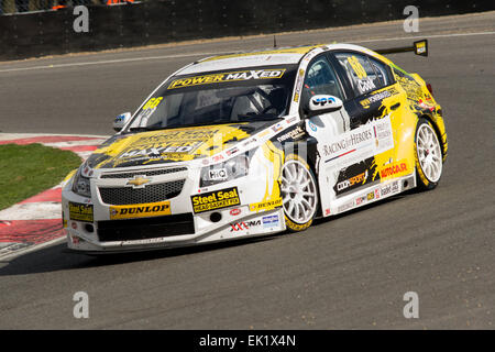 Fawkham, UK. 5. April 2015. Dunlop-MSA-britischen Tourenwagen-Meisterschaft in Brands Hatch auf 5. April 2015 in FAWKHAM, LONGFIELD, Vereinigtes Königreich. Bildnachweis: Gergo Toth/Alamy Live-Nachrichten Josh Koch macht Maxes Racing Stockfoto