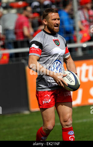 Toulon, Frankreich. 5. April 2015. Europameister Rugby. Toulon gegen Wespen. Matt Giteau (Rct) Credit: Action Plus Sport/Alamy Live News Stockfoto