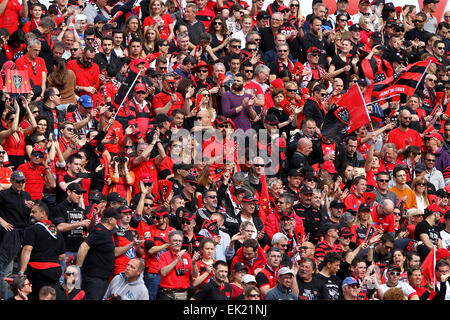 Toulon, Frankreich. 5. April 2015. Europameister Rugby. Toulon gegen Wespen. Toulon-Fans Masse der Tribüne Credit: Action Plus Sport/Alamy Live News Stockfoto