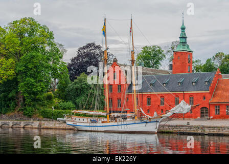 Ein Bild von Halmstad Burg am Ufer des Flusses befindet sich in der Region Halland Schweden. Stockfoto