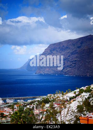 Los Gigantes Cliffs der Riesen n Puerto Santiago Teneriffa Insel Kanaren Spanien Stockfoto