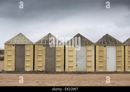 Hütten am Juno Strand in Normandie, Frankreich Stockfoto