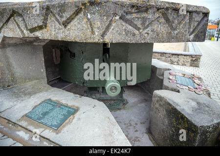 Deutsche Panzerabwehrkanone an Saint-Aubin-Sur-Mer, Normandie d-Day alliierte Invasion Standort, Frankreich, Europa Stockfoto