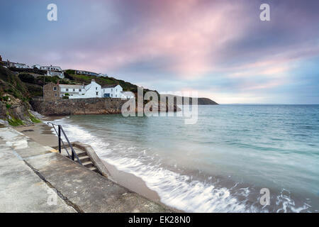 Morgendämmerung am Gorran Haven an der südlichen Küste von Cornwall Stockfoto