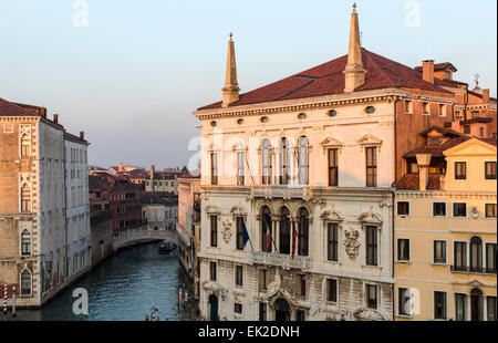 Brücke über Canal aus Canal Grande, Venedig, Italien Stockfoto