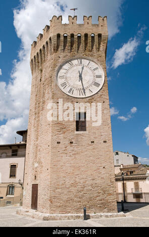 Torre dei Gualtieri genannt auch Torrione, San Benedetto del Tronto, Marken, Italien Stockfoto