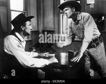 Gary Cooper, James Millican am Set des Films "High Noon", 1952 Stockfoto