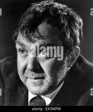 Thomas Mitchell, close-up Portrait, am Set des Films "Stagecoach", 1939 Stockfoto