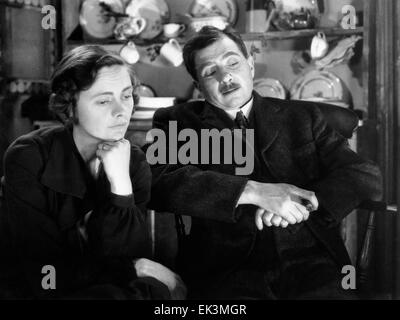 Celia Johnson, Robert Newton, am Set des Films "Katzenrasse glücklich", 1944 Stockfoto