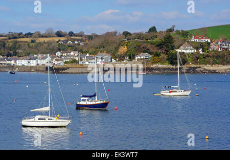 Yachten in der Bucht Falmouth, Cornwall, UK Stockfoto