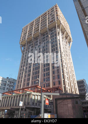 Mailand, Italien - 28. März 2015: Der Torre Velasca BBPR 1955 entworfene ist ein Meisterwerk der italienischen neue Brutalismus Stockfoto