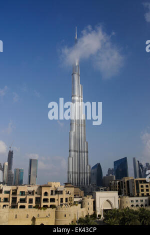 Burj Khalifa und Stadt Skyline, Dubai, Vereinigte Arabische Emirate Stockfoto