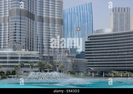 Burj Khalifa (links), Dubai Fountain und Architektur von Dubai, Vereinigte Arabische Emirate Stockfoto