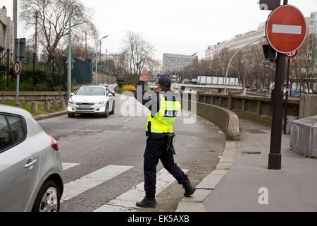 Paris, alternative Verkehr Polizeikontrolle, ungerade Platten der Registry nur autorisierte Stockfoto