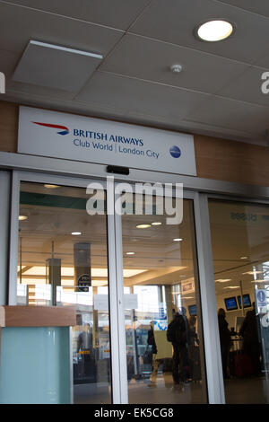 British Airways Club World Check-in Schild am Flughafen London City Stockfoto