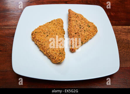 Essen - rollt italienische Paniertes Fleisch fertig gekocht werden Stockfoto