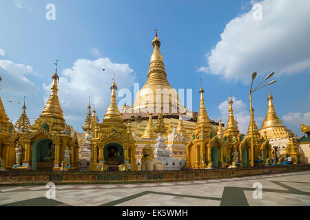 Myanmer heiligen Ort und touristische Attraktion Wahrzeichen - Shwedagon Paya Pagode. Yangon, Myanmar Stockfoto