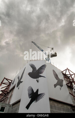 Kran und Bau Website im Londoner Leicester Square Stockfoto