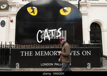 Melden Sie für Katzen das Musical vor dem Londoner Palladium Theater. Stockfoto