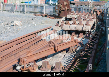 Schienen und Betonschwellen auf einem Track Erweiterung Baustelle. Stockfoto