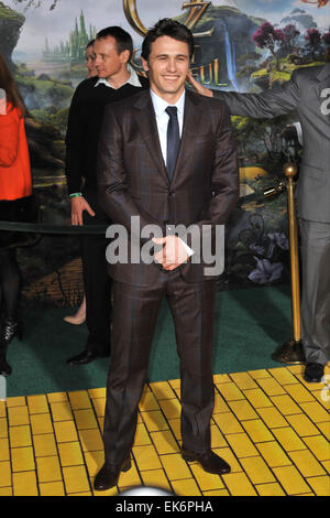 LOS ANGELES, CA - 13. Februar 2013: James Franco bei der Weltpremiere seines Films "Oz: der große und mächtige" am El Capitan Theatre in Hollywood. Stockfoto