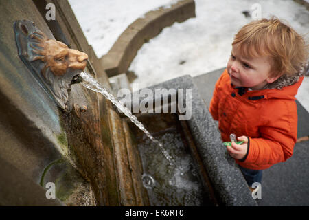 Buxton ist ein Kurort in Derbyshire, England UK die Quellwasser in St. Ann gut geleitet werden Stockfoto