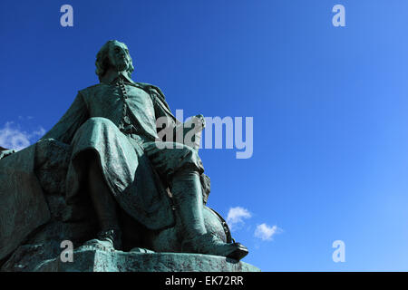 Der deutsche Wissenschaftler, Erfinder und Politiker Otto-von-Guericke-Statue. Alter Markt, Magdeburg, Sachsen-Anhalt, Deutschland. Stockfoto