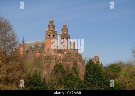 Ein Blick auf das Kelvingrove Art Gallery and Museum von Kelvin Weg, Glasgow, Scotland, UK Stockfoto