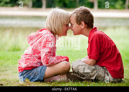 Vor einander Stockfoto