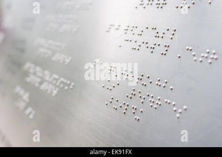 Blindenschrift lesen Beulen in einem Park in Hong Kong gefunden. Stockfoto