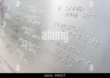 Blindenschrift lesen Beulen in einem Park in Hong Kong gefunden. Stockfoto