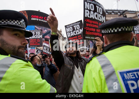 Tausende marschieren durch London auf UN-Antirassismus-Tag Protestierenden Rassismus, Faschismus, Islamophobie und Antisemitismus. 21. März 2015 Stockfoto