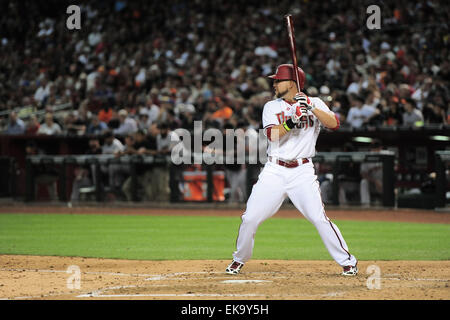 6. April 2015; Phoenix, AZ, USA; Arizona-Diamantmarkierungen Center Fielder Ender Inciarte (5) Fledermäuse gegen die San Francisco Giants im MLB-Spiel im Chase Field in Phoenix, AZ. Joe Camporeale/Cal Sport Media Stockfoto