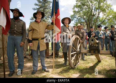 Kostümierte Dolmetscher Soldaten im Rahmen der jährlichen Fort Stanton Live! Feier, in der Nähe von Lincoln, NM, USA Stockfoto