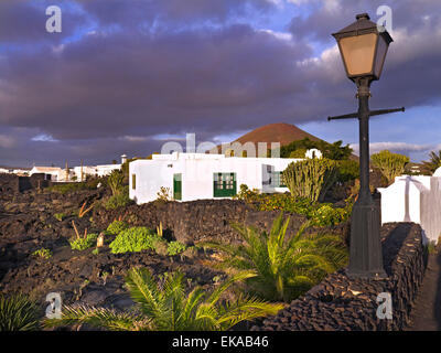 Cesar Manrique Haus und Garten bei Sonnenuntergang in Lanzarote-Kanarische Inseln-Spanien Stockfoto