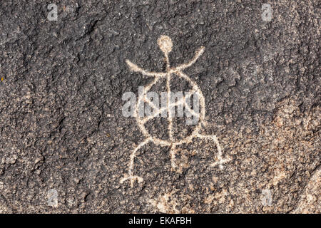 Petroglyphen erstellt durch die Hohokam-Indianer, die die Täler rund um Phoenix und Tucson zwischen C.E. 300Ð1500 besetzt Stockfoto