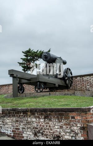 Fort Macon, entworfen von Major General Simon Bernard & entwickelt von Robert E. Lee, Canon auf covertway Stockfoto