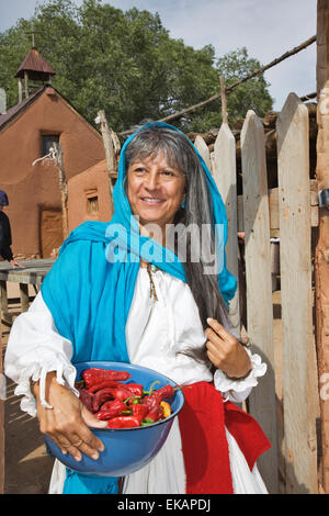 Das Herbst-Festival im Rancho de Las Golondrinas ist immer eine bunte Demonstration der spanischen Kolonialzeit Kunst, Handwerk, Geschichte Stockfoto