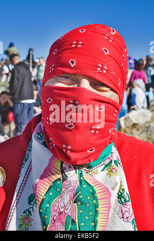 Jeweils im Dezember feiert das Dorf Tortugas in der Nähe von Las Cruces in New Mexico die Jungfrau von Guadalupe Festtag Stockfoto