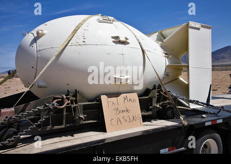 Ein Duplikat des Gehäuses der Atombombe Fat Man, fiel einer der beiden in Japan am Ende des zweiten Weltkriegs. Stockfoto