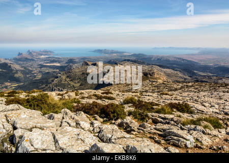 Blick vom Puig Tomir in der Bucht von Alcudia und Pollenca, Mallorca, Balearen, Spanien Stockfoto