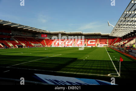 Rotherham Yorshire UK - das Aeseal New York Stadium, Heimstadion des Rotherham United Football Club - nur für redaktionelle Verwendung. Keine Verkaufsförderung. Für das Football-Image Stockfoto