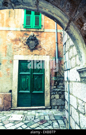 Detail, Gebäude, Stari Grad (Altstadt), die Bucht von Kotor, UNESCO-Weltkulturerbe, Kotor, Montenegro, Europa Stockfoto