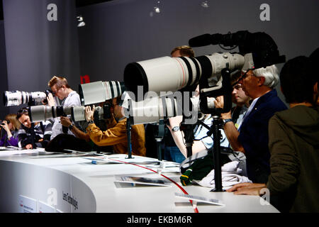 SEPTEMBER 22-2008-Köln: Kamera-Objektive der "Canon" Foto Firma auf der Photokina Foto Messe 2008 in Köln. Stockfoto