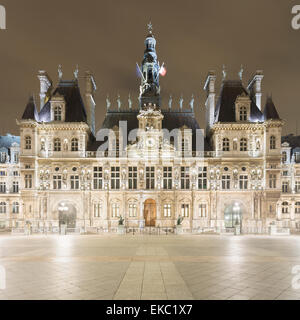 Ansicht des Hotel de Ville in der Nacht, Paris, Frankreich Stockfoto